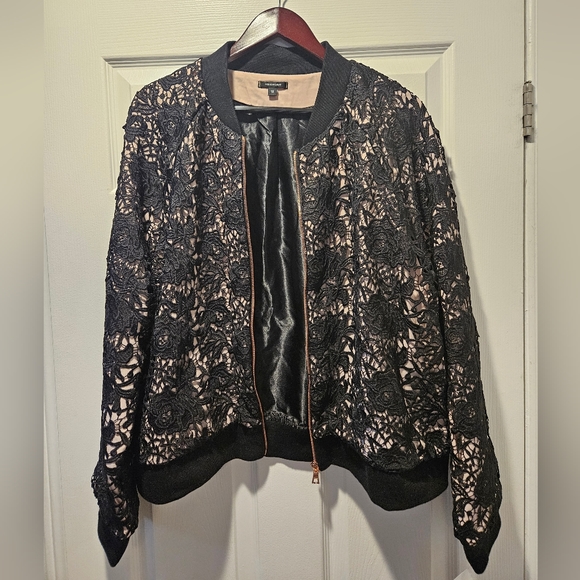 NWT Stella & Dot Black Lace Nude Illusion jacket. Size 1X. - Picture 7 of 7